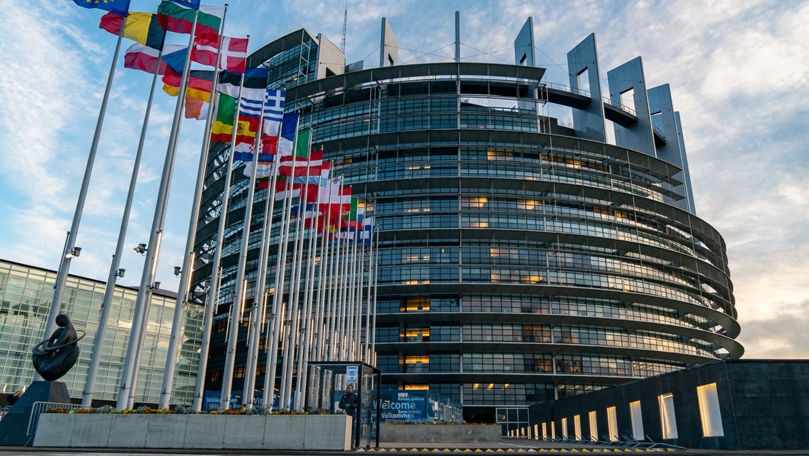 Европарламент одобрил создание центров, куда из ЕС будут высылать мигрантов.