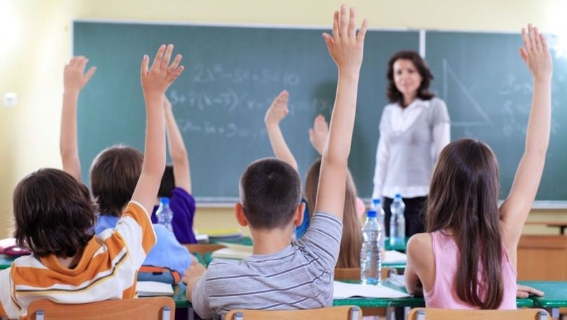 Minister: Școlile din Moldova se confruntă cu lipsă de cadre didactice