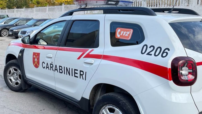 Un adolescent, aflat în căutare pentru furt, reținut de carabinieri