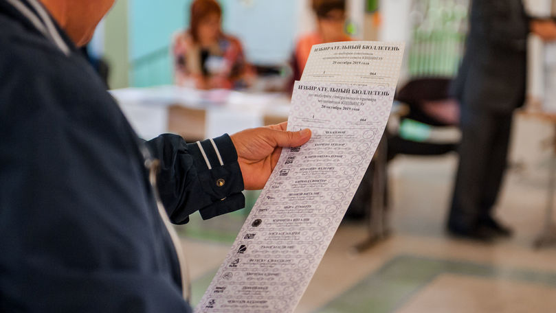 Sondaj: Câți moldoveni nu știu pe cine să voteze la prezidențiale