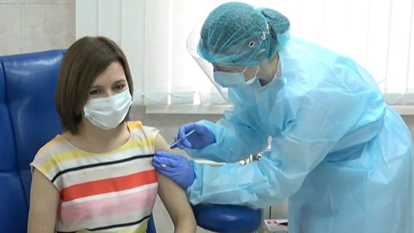 Майя Санду получила первую дозу вакцины против коронавируса.
