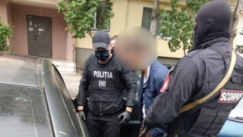 Percheziții în nordul țării: Droguri periculoase, euro și 6 reținuți