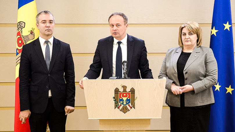 Candu propune economii din contul reducerii salariilor pentru demnitari