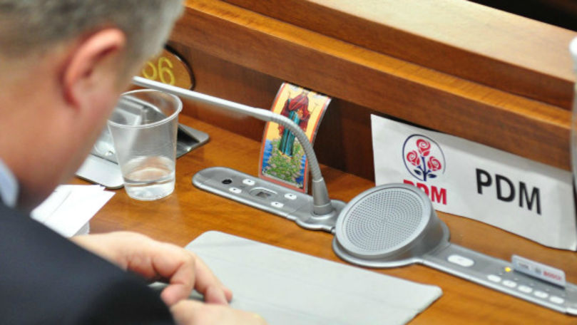 Четыре депутата-демократа покинули фракцию. Фото: realitatea.md