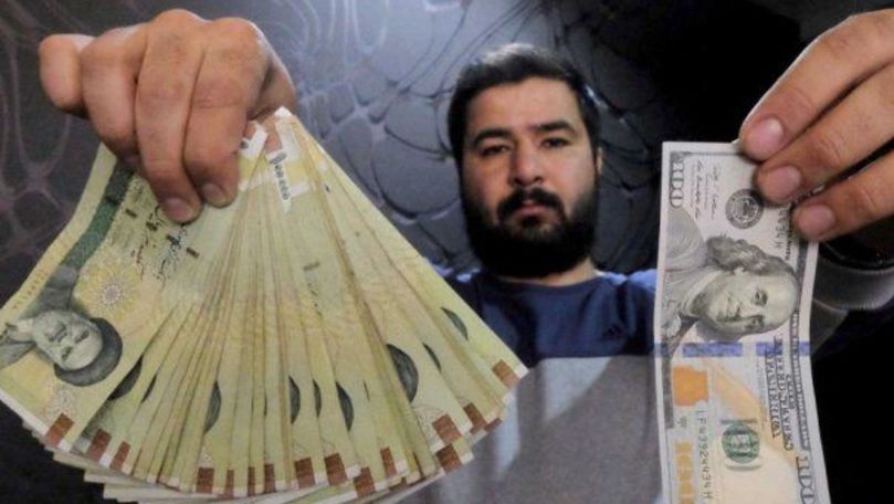 Iranul taie patru zerouri din monedă și schimbă denumirea acesteia