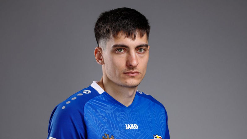 Fotbalistul Ion Nicolaescu a semnat un contract cu Maccabi Tel Aviv