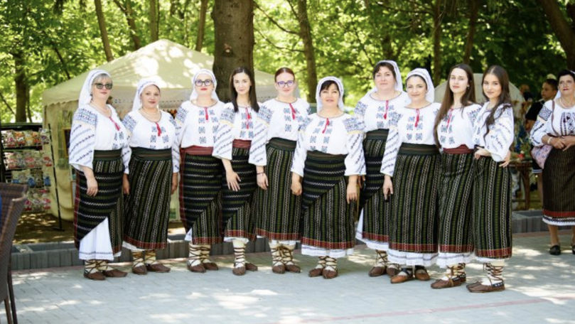 Festivalul folcloric Doina Ciuhurului s-a desfășurat la Văratic