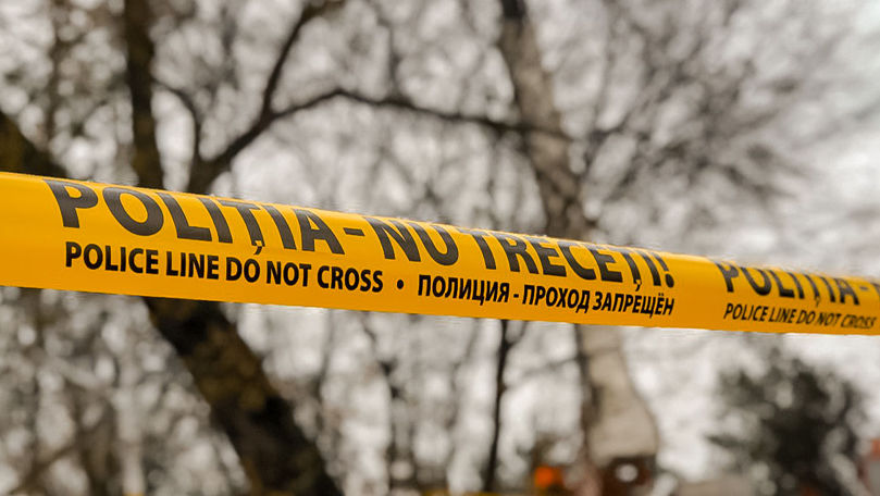 Cadavrul unui adolescent, găsit lângă fosta Casă de Cultură din Corpaci