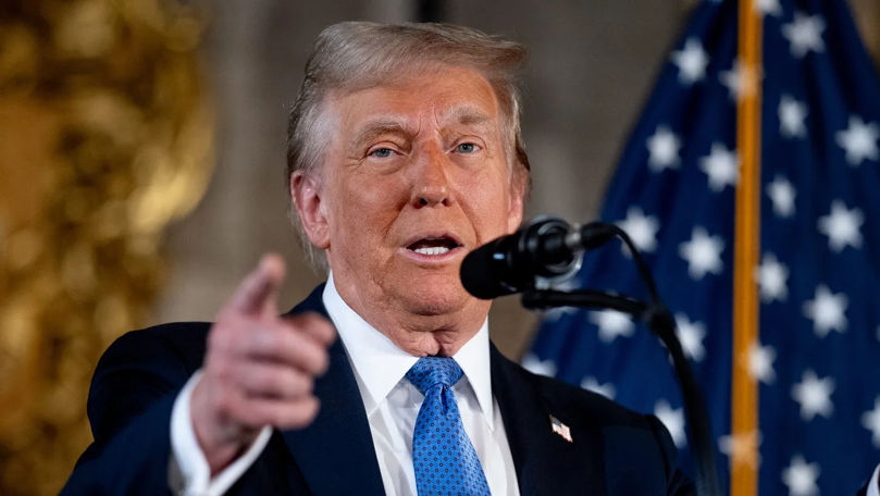 Trump anunță că studiază o acţiune în justiţie împotriva New York Times