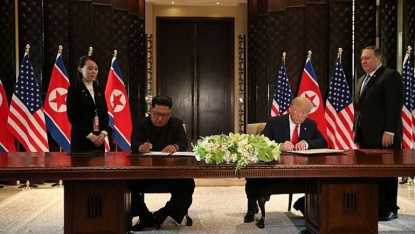 Donald Trump şi Kim Jong-Un au semnat un document după întâlnirea lor