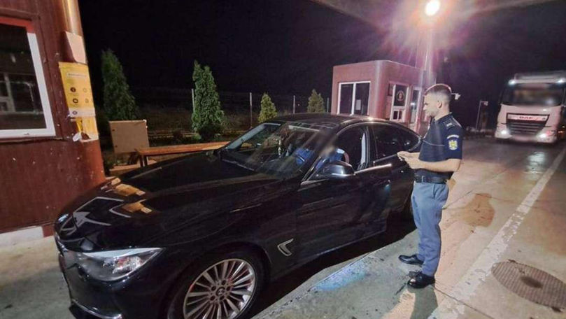 Moldovean de 22 de ani la volanul unui BMW luxos, prins cu permis fals