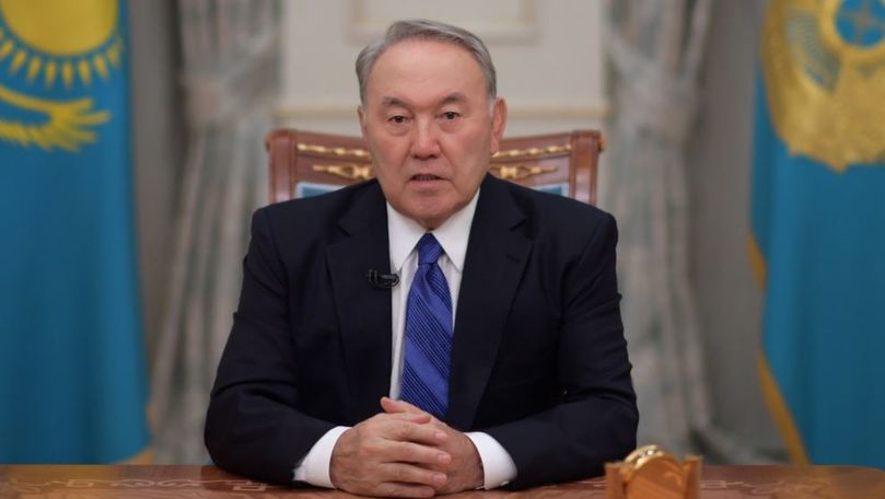 Parlamentul îl autorizează pe Nazarbaev să fie conducător pe viaţă