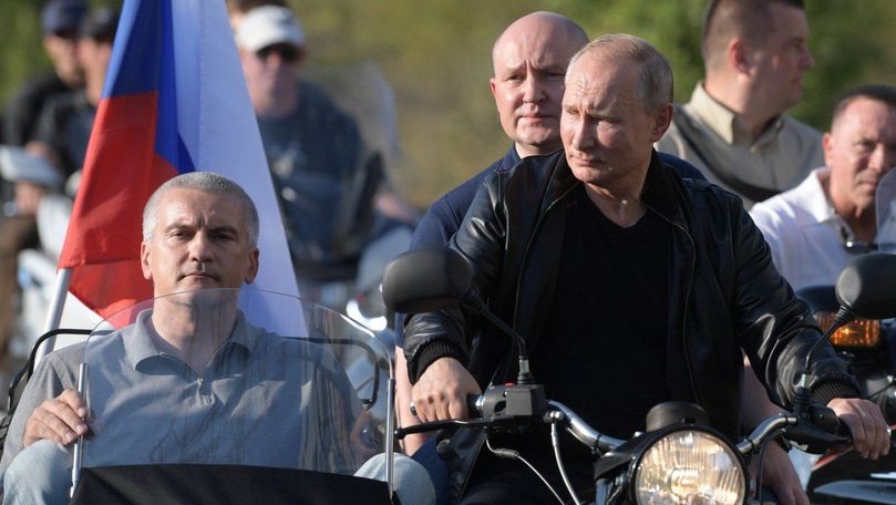 Putin, reclamat de 2 ruşi după ce a mers pe motocicletă. Ce a încălcat