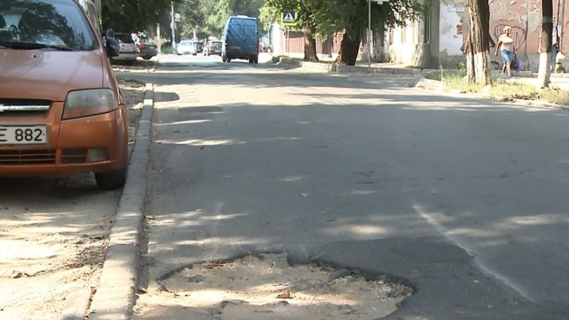 Cum arată strada Avram Iancu din Capitală, plombată doar pe jumătate