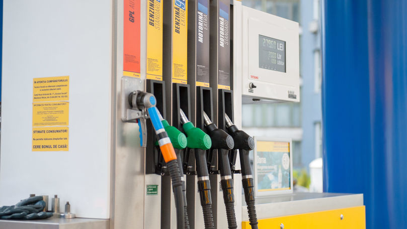 Ce se întâmplă cu legea plafonării prețului la carburanți votată recent