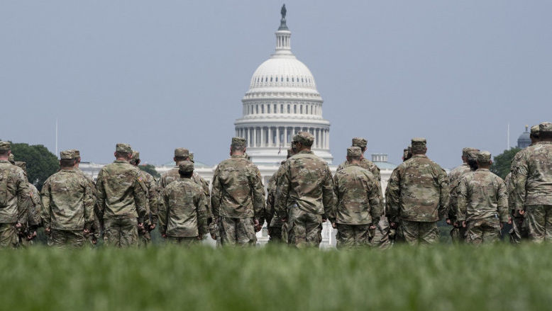 Trump își va serba ziua de naștere în timpul unei parade militare