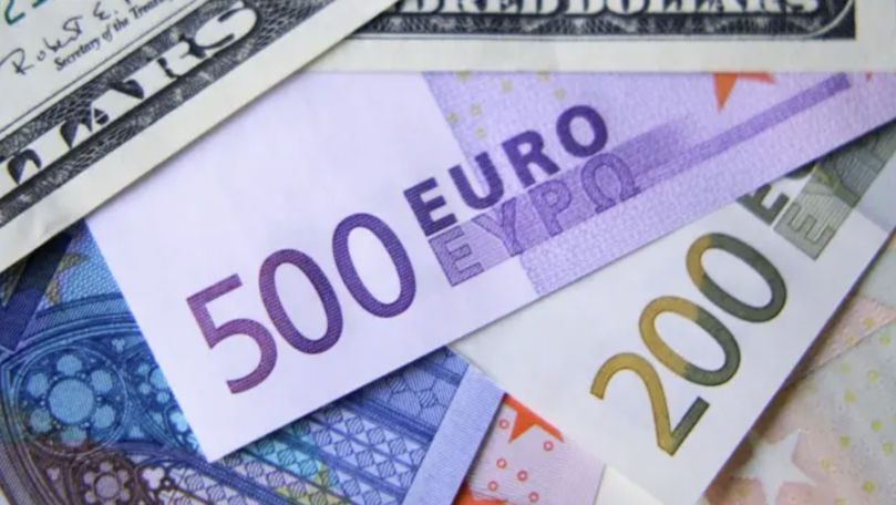 Curs valutar 22 mai 2025: Cât valorează un euro și un dolar