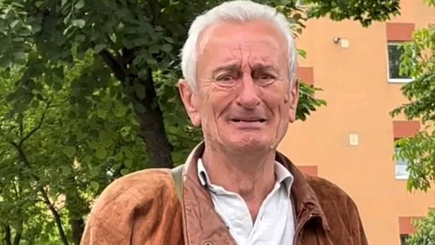 Un bărbat a plâns după ce și-a vândut Dacia pe care o avea de 34 de ani