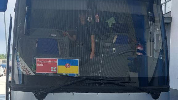 91 de persoane evacuate din Nikolaev vor tranzita Moldova