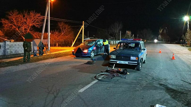 Biciclist, lovit mortal de un automobil în stânga Nistrului