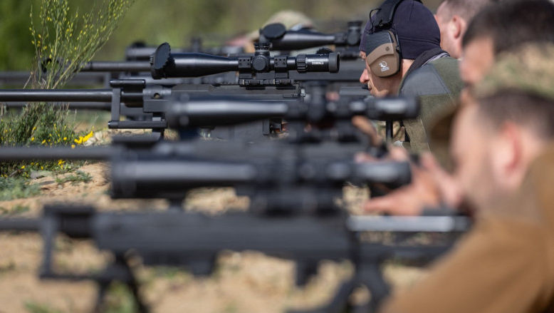 Ucraina lansează o platformă militară pentru achiziția de arme cu puncte