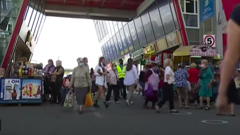 Moldovenii nu respectă măsurile anti-COVID, deși cazurile cresc zilnic
