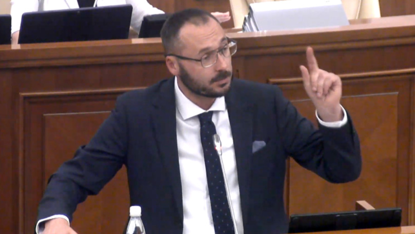 Litvinenco: Dodon anunță măsuri sociale cu bani aduși de Guvernul Sandu