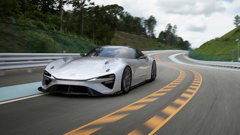 Lexus publică noi imagini cu o viitoare mașină sport electrică