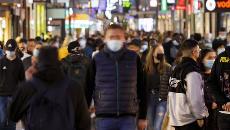 Germania depăşeşte pragul de 100.000 de morţi din cauza COVID