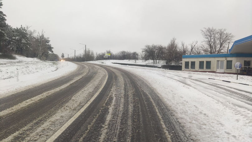 Traseele din țară, acoperite de zăpadă: Cele mai afectate raioane