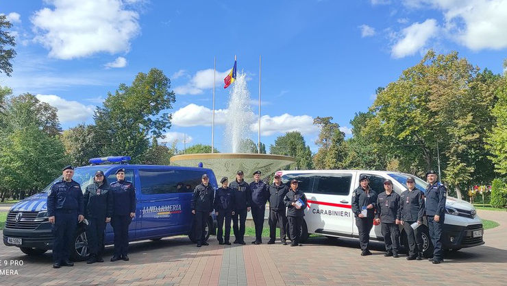 80 de carabinieri din Moldova, în vizită la Jandarmeria din Galați