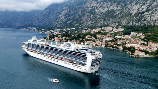 Viață pe mare: O bătrână și-a mutat traiul pe un vas de croazieră