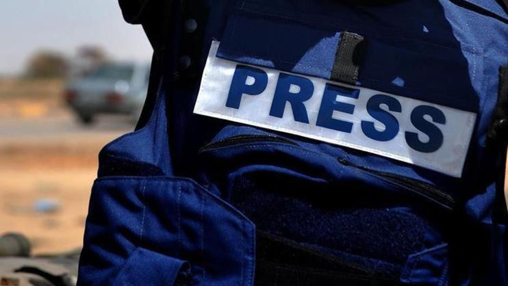 Presă sub atac: Hărțuirea jurnaliștilor crește înaintea parlamentarelor