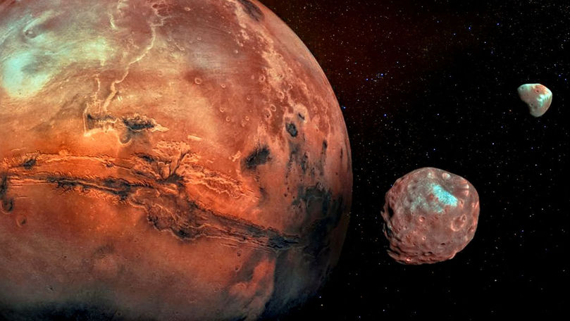 Phobos, una dintre lunile lui Marte, fotografiată în detaliu fără precedent