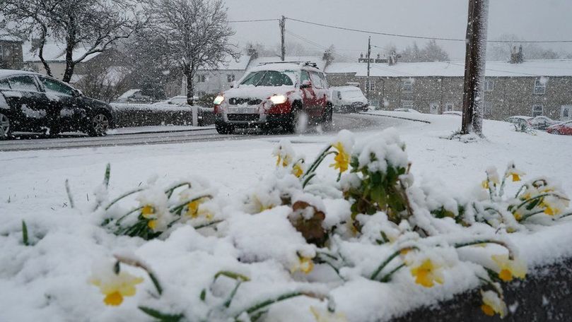 Vremea a luat-o razna: Anglia, cuprinsă de ger și zăpada în luna aprilie