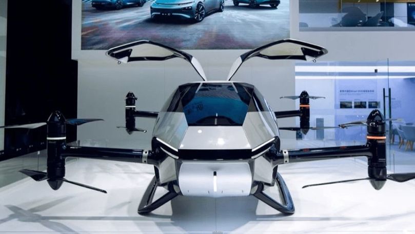 Конкурент Tesla назвал дату выпуска летающего автомобиля.