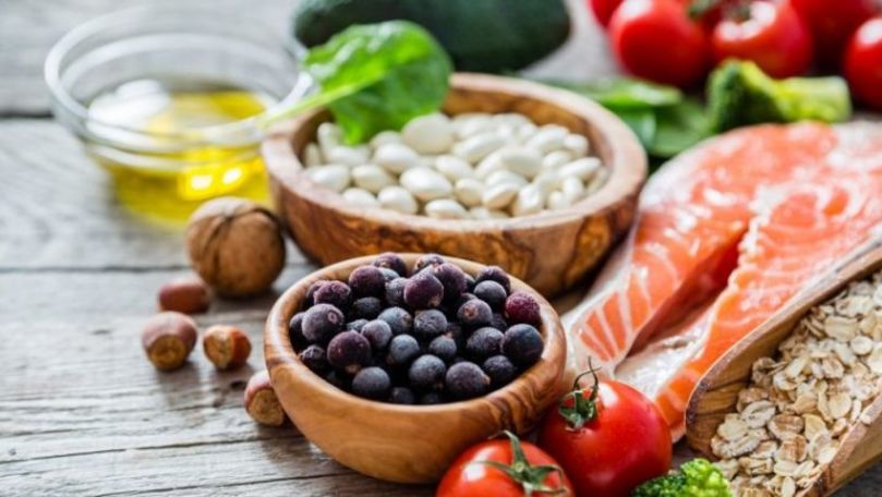 Studenții moldoveni au creat în laboratoare alimente sănătoase