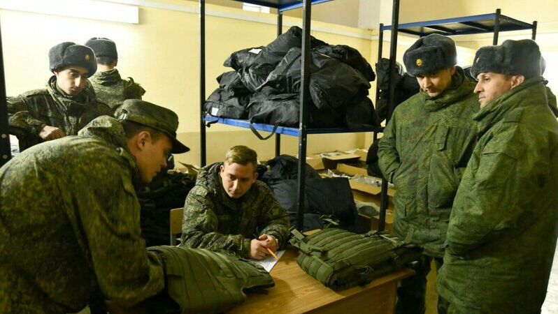 Parlamentarii ruși și fiii lor au fost mobilizați într-o unitate din Donbas