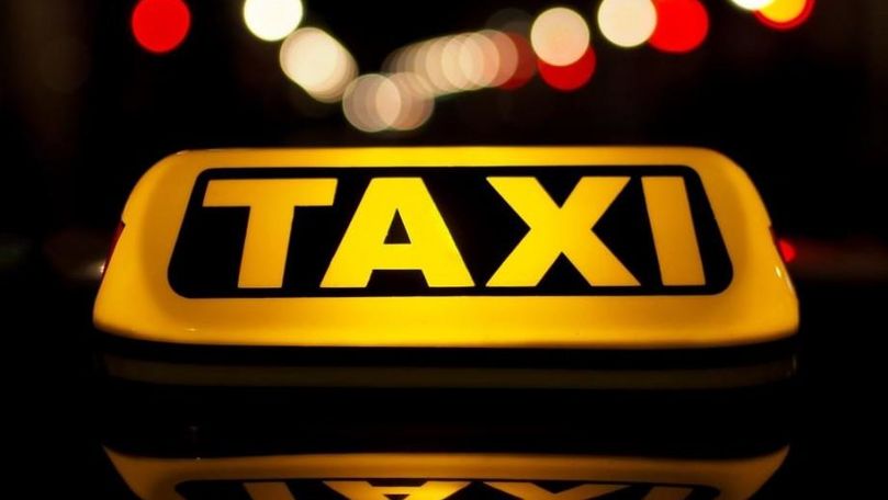 Taximetrist din Capitală, bătut și înjunghiat de un client furios