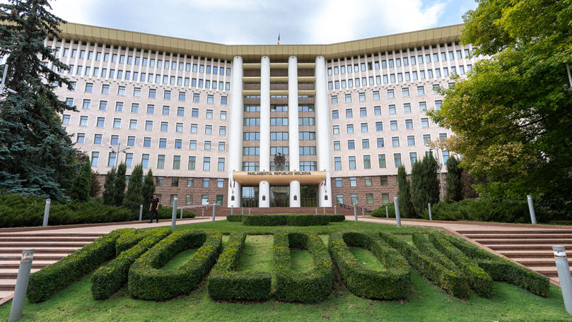 Experți: 3 curente politice principale vor fi reprezentate în Parlament