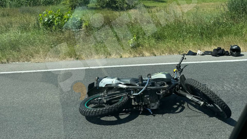 Accident la Ratuș: Un motociclist, transportat de urgență la spital