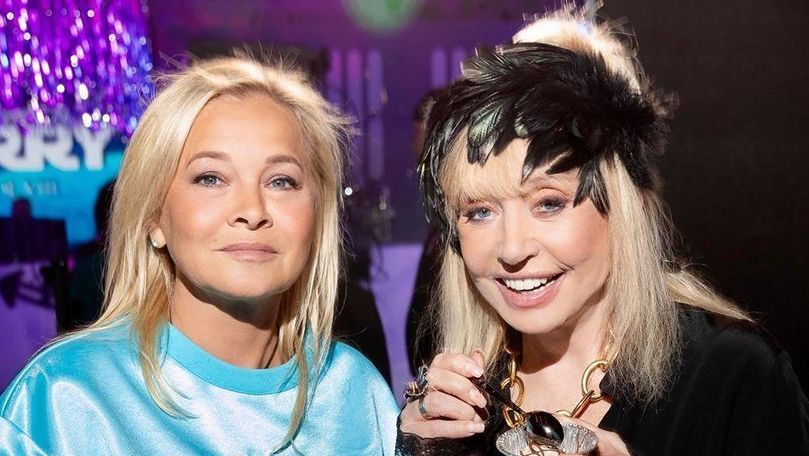 Пугачева порадовала фанатов моложавым видом.