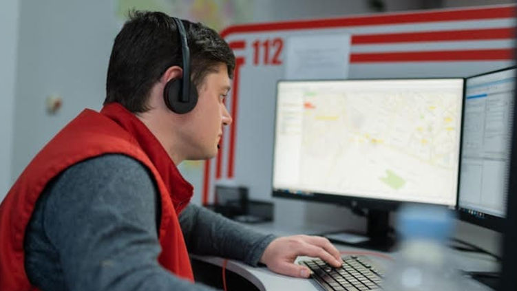 В апреле на номер 112 поступило более 61 тысячи ложных и неэкстренных звонков