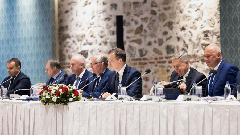 Culisele negocierilor. Rusia a amenințat că va cuceri încă două regiuni
