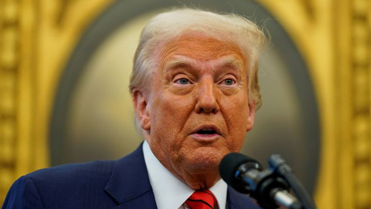 Donald Trump poate opri Internetul, iar Europa nu poate interveni