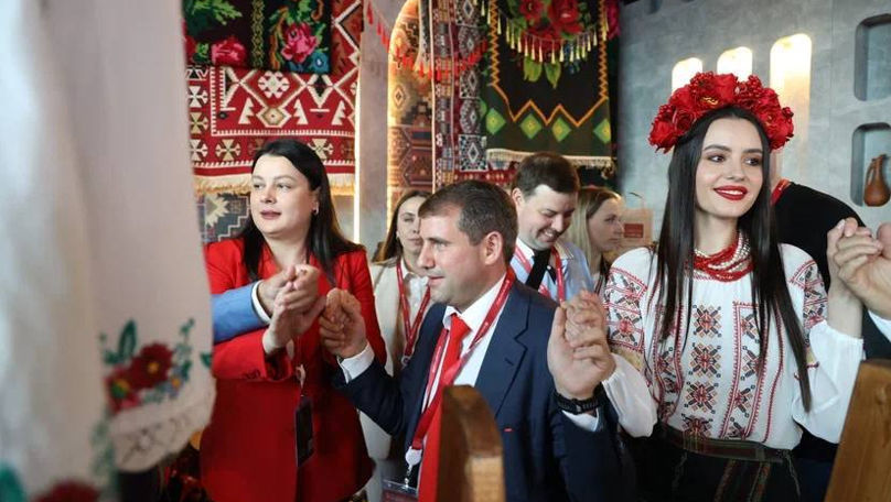 Chișinăul anunță anchetă după ce Ansamblul Joc a dansat cu Șor în Rusia