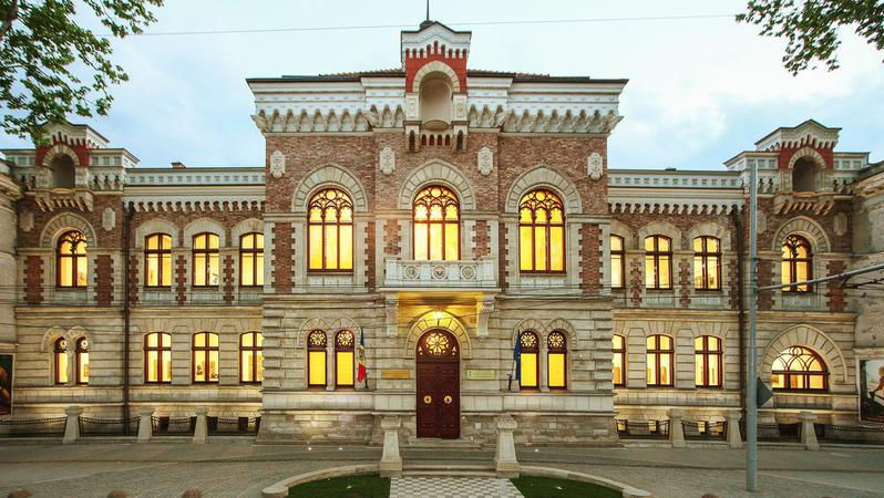 Ateliere pentru toate vârstele, organizate săptămânal la Muzeul de Artă