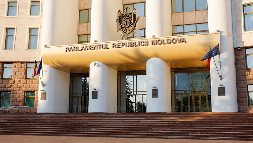 Lista celor 101 deputați care ajung în Parlament. Cine renunță la mandat