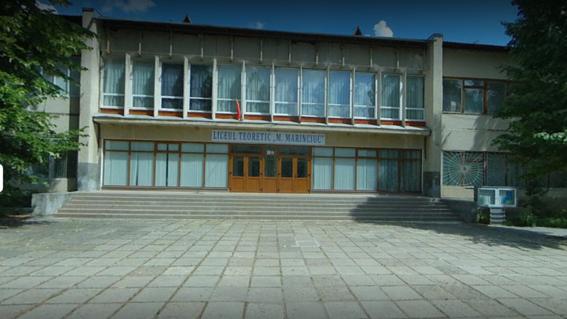 Un liceu din Chișinău e în stare dezastruoasă: Prin geamuri bate vântul