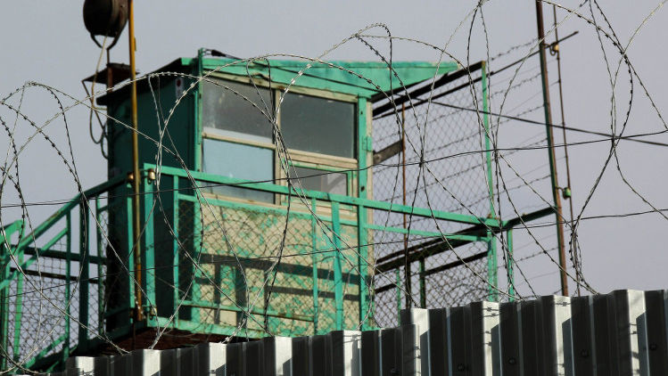 Șase deținuți din Rusia au luat ostatici doi angajați ai penitenciarului